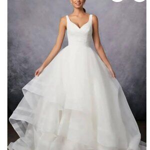 Justin Alexander #55113 Wedding Gown (Unaltered)